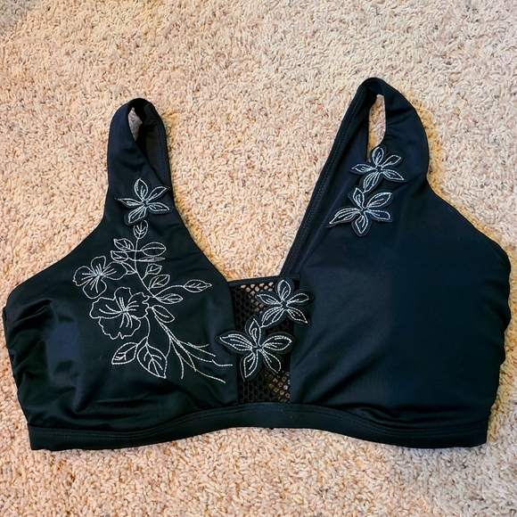 Bathing suit - Picture 2 of 5